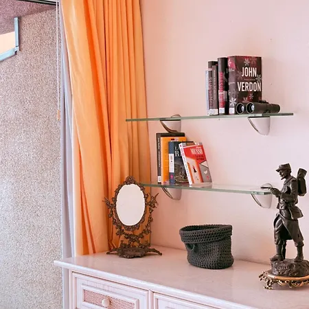 Dobby Ocean House *
